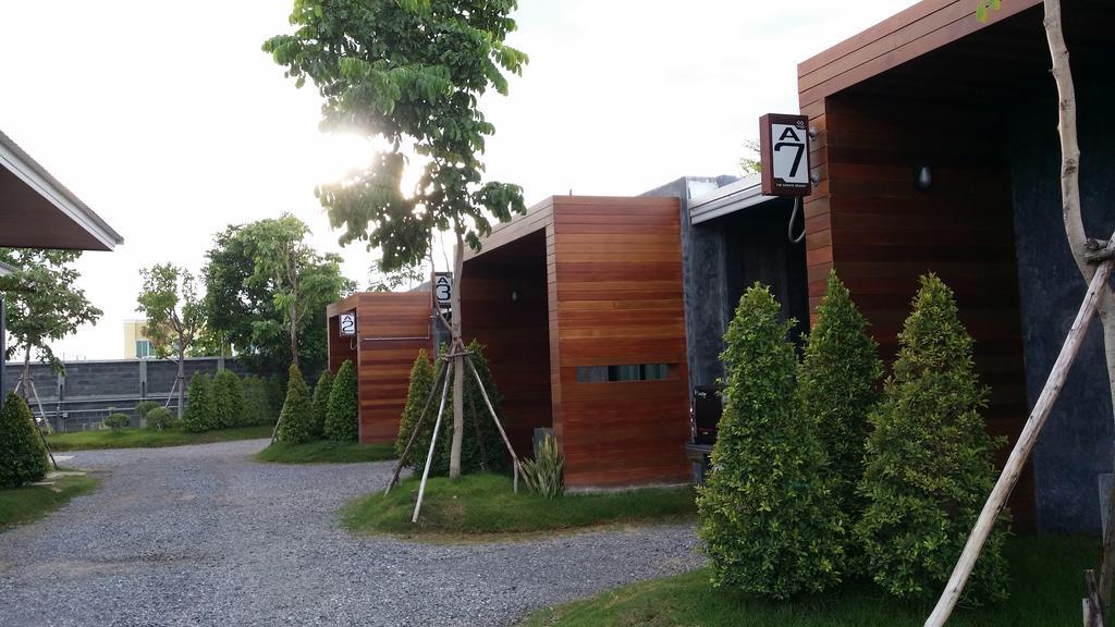 The Infinite Resort Nakhon Sawan Exterior photo
