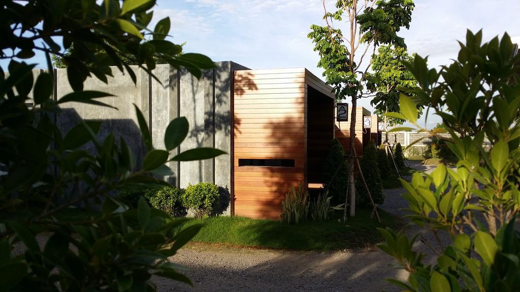 The Infinite Resort Nakhon Sawan Exterior photo