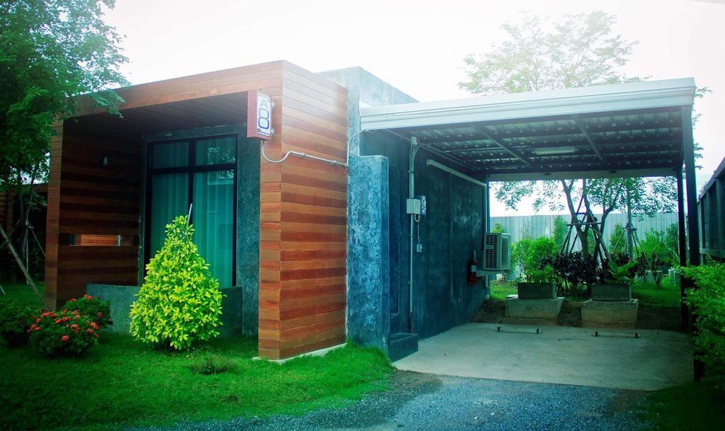 The Infinite Resort Nakhon Sawan Exterior photo